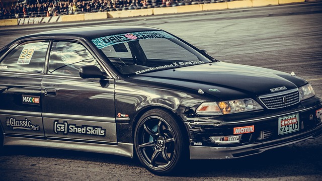 热刺凭借坚 热刺凭借坚